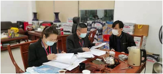 泉州市市场监管局深入企业生产车间指导检查，全力保障防疫物资质量安全
